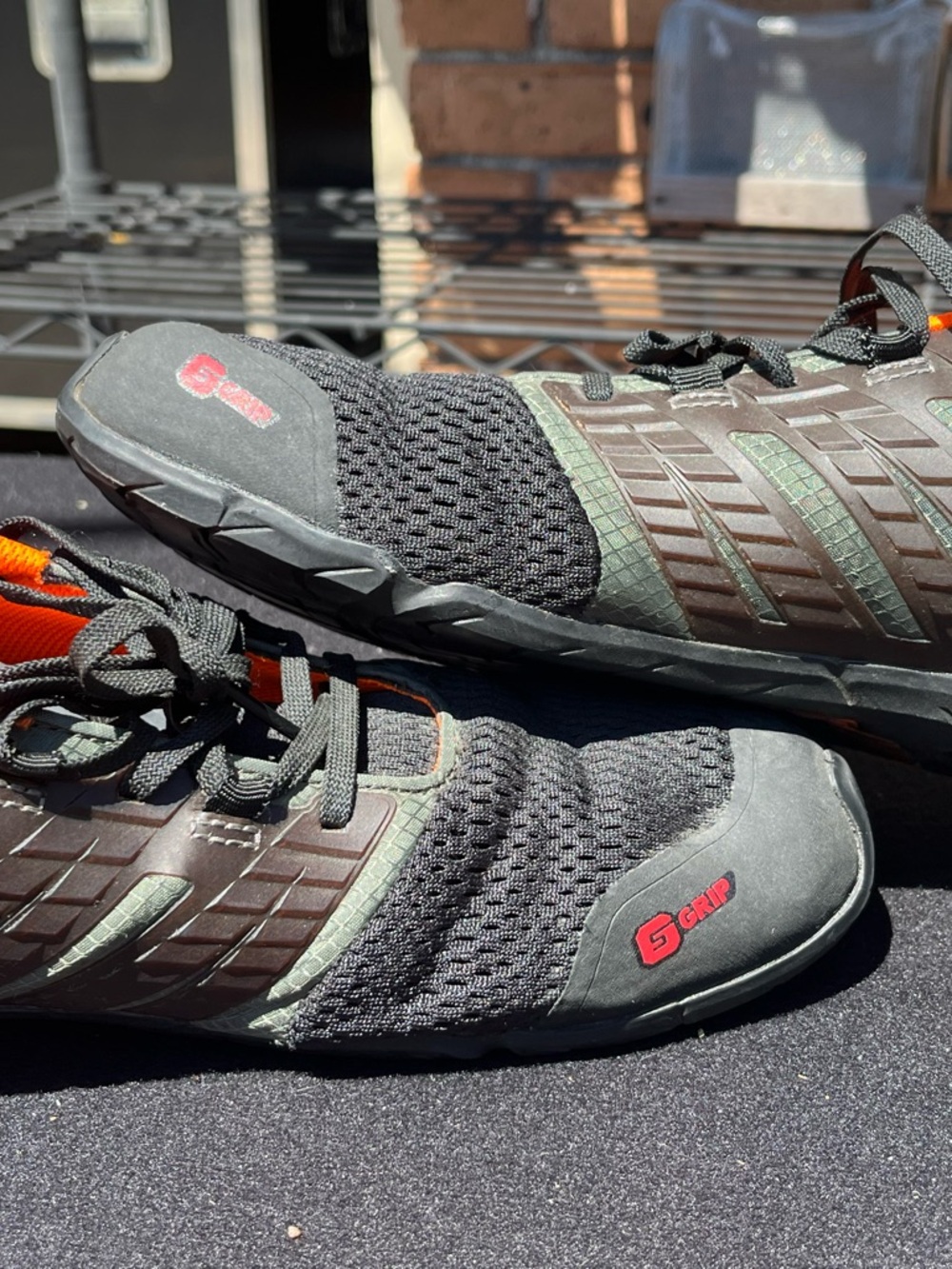 Inov-8 Black & Orange Lightweight Trainer Shoes size 10 - Picture 4 of 9